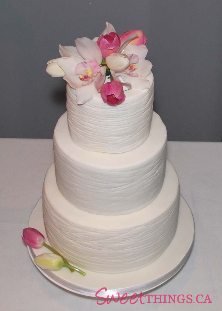 and Elegant Wedding Cake