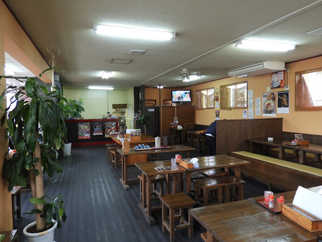 ごん　よみたん店　店内の様子