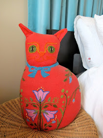 red and turquoise bedroom