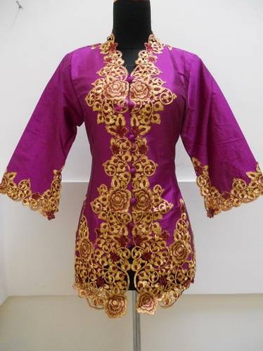 Kumpulan Foto Model Baju Kebaya Modern Lengan 3 4 Trend 