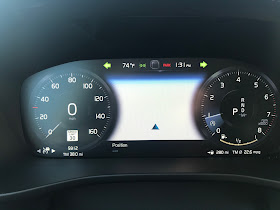 Gauge cluster in 2020 Volvo XC40 T5 AWD Inscription