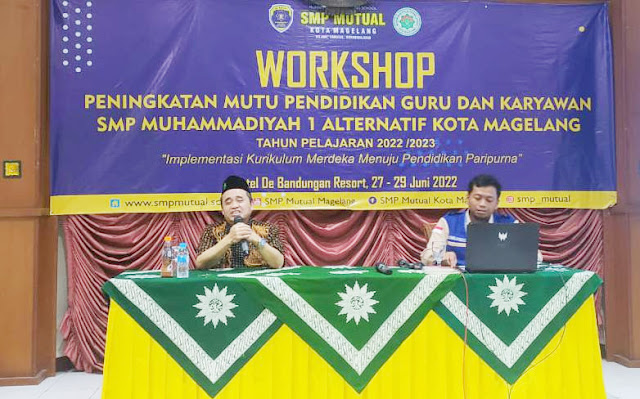 Dr. KH. Tafsir, M.Ag. selaku Ketua Pimpinan Wilayah Muhammadiyah (PWM) Jawa Tengah