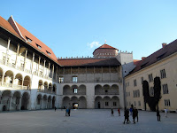 cortile del palazzo reale cracovia