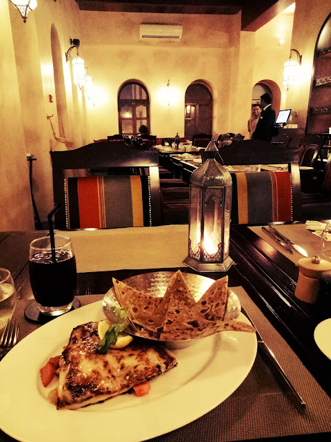 The evening was concluded with a meal of Omani fresh fish at restaurant Bait Al Luban, served with a hibiscus drink