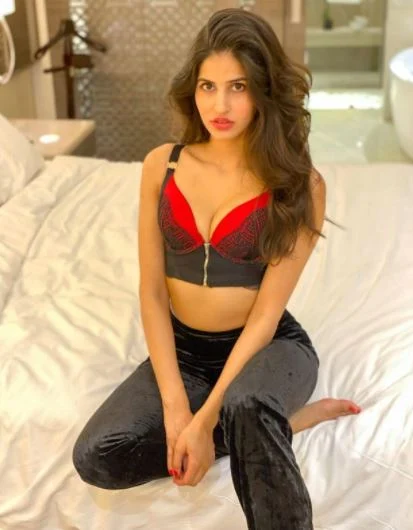 Sakshi Malik latest Hot And Sexy Images | Sakshi Malik's latest Hot Bikini Photos