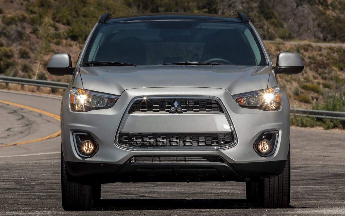 2013 Mitsubishi Outlander Widescreen HD Wallpaper 9