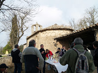 Esmorzant a l'entorn de Sant Genís Sadevesa