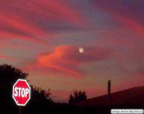 Ufo Sighting In Memphis Tennessee On December 27Th 1974 Have Seen Enough That My Mom Wanted Be To Right A Book