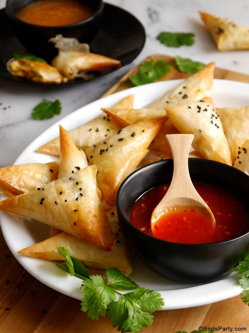 Samosas de pâte filo au fromage feta et patates douces - des apéritifs végétariens faciles, pour toute apéro dînatoire ou amuse-gueule de fin d'année!