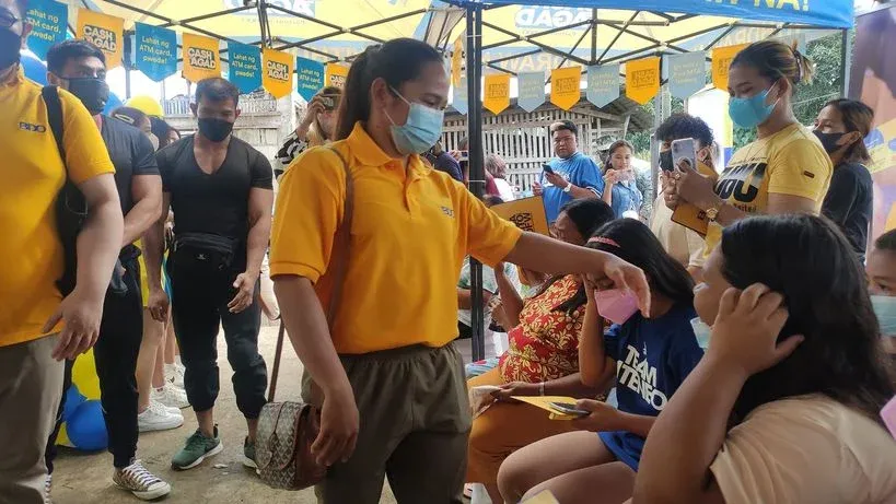 Hidilyn Diaz arrives for the inauguration of BDO Cash Agad in Zamboanga
