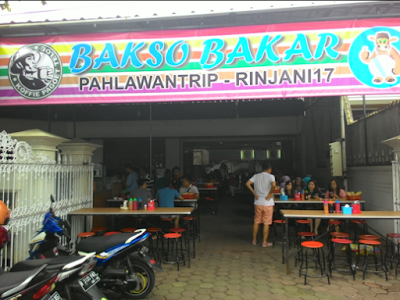 akcayatour, Bakso Bakar Pahlawan Trip, Travel Malang Semarang, Travel Semarang Malang, Wisata Malang