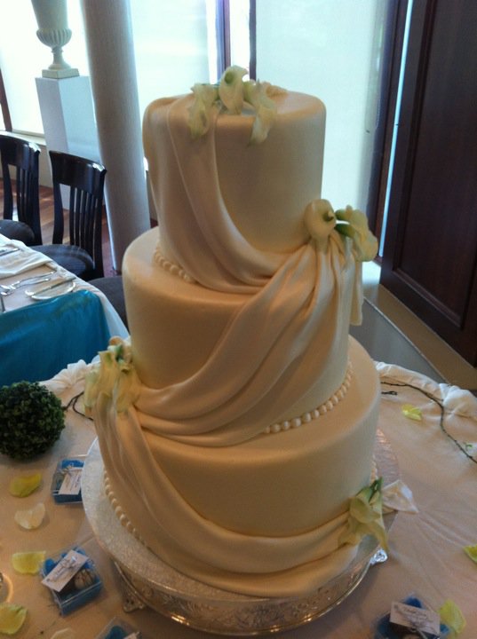 Elegant Wedding Cake Ivory Wedding Cake Posted by Jocelyn's Cakes and 
