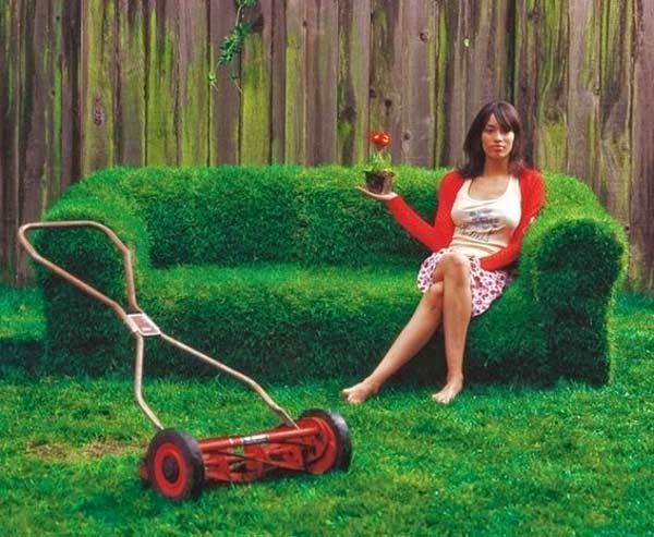 12.) Create a sofa on the lawn (maybe not for the faint of heart). - These 29 Do-It-Yourself Backyard Ideas For Summer Are Totally Awesome. Definitely Doing #10!