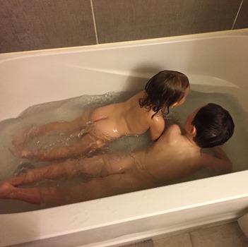 20161015 kids bath