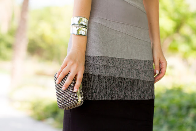 Clutch de cristales y brazalete metalico