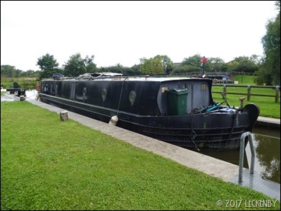 Moored in the lock P1130201sm