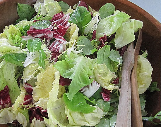 Simple Mixed Greens Salad
