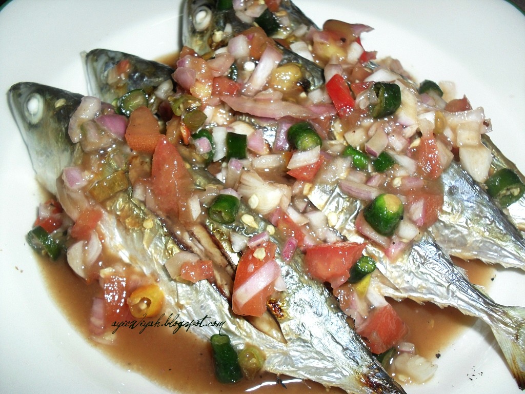 :: Seindah Bicara Sesedap Rasa ::: Ikan Kembung + Air Asam 