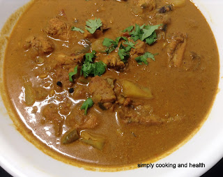 Tender Spring chicken curry with gravy