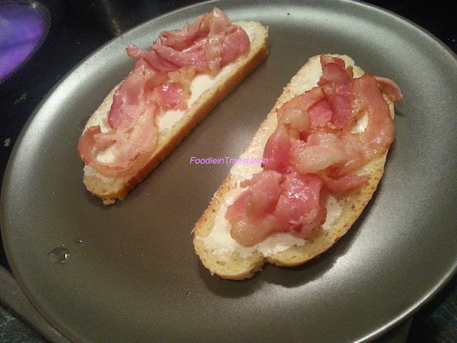 Tartine formaggino e bacon