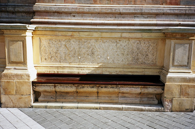 London bench Victoria and Albert Museum South Kensington