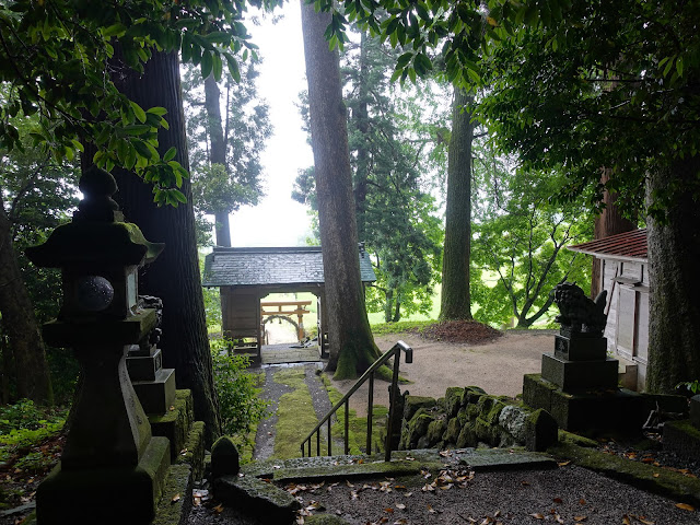 鳥取県西伯郡伯耆町岩立　岩立神社