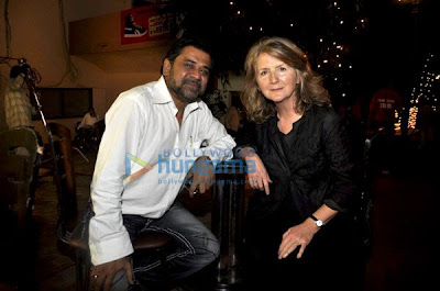 Sally Potter meets Anil Kapoor and Sushmita photo