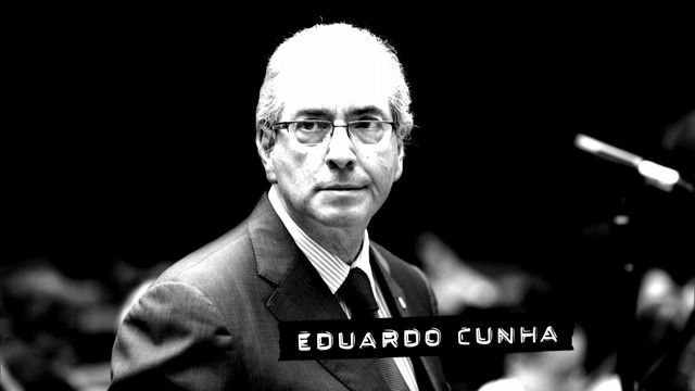 Acabam de chegar da Suíça todos os detalhes de, pelo menos, quatro contas bancárias clandestinas de Eduardo Cunha e família (PMDB-RJ). Movimentação de uns US$ 5 milhões de propinas. Durante um bom tempo, com ar de “mocinho” salvador da pátria, Eduardo Cunha, batendo forte em Dilma e no PT (como mandava o figurino), gerou imensa alegria na população e até mesmo a esperança de que iria conseguir tirá-los do poder antes de 2018. As massas rebeladas, indignadas com as crises, aplaudiram suas travessuras, chamadas de “pautas-bombas”, mesmo quando destrutivas do país. Mas isso não é novidade. Como dizia Ortega y Gasset, as massas quando protestam contra a falta de pão costumam quebrar e destruir tudo, inclusive as padarias. Jogam a bacia cheia d’água com a criança dentro.