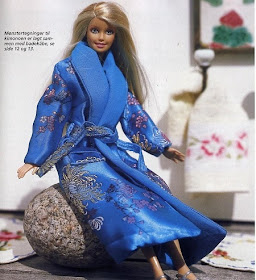Roupão azul para a Barbie com moldes
