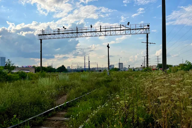 железнодорожная станция Москва-Товарная-Ярославская / железнодорожная станция Лосиноостровская железнодорожная станция Москва-Товарная-Ярославская / железнодорожная станция Лосиноостровская