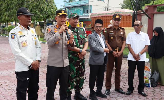 Hari Bhayangkara Ke-77, Polres Aceh Timur Gelar Pasar Murah