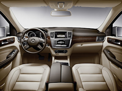 2012 Mercedes Benz M Class Standard Resolution Wallpaper 2