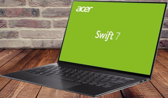 كما هو متوقع ، فإن شركة Acer ذهبت مع عروض إنتل الأقل قدرة ، عائلة Y-series Core. هذه المعالجات المعروفة سابقًا باسم Core M ، يمكن أن تعمل بدون مروحة ولها تصنيف 5W TDP فقط لتبديد الحرارة ولكنها ليست مصاعد ثقيلة للغاية. يستخدم Swift 7 طراز Intel المتطور من السلسلة 8th Gen Amber Lake-Y ، وهو Core i7-8500Y. لا يزال هذا هو وحدة المعالجة المركزية ثنائية النواة فقط مع Hyper-Threading ، وسرعة أساسية تبلغ 1.5 جيجا هرتز ، وسرعة توربو قدرها 4.2 جيجا هرتز.