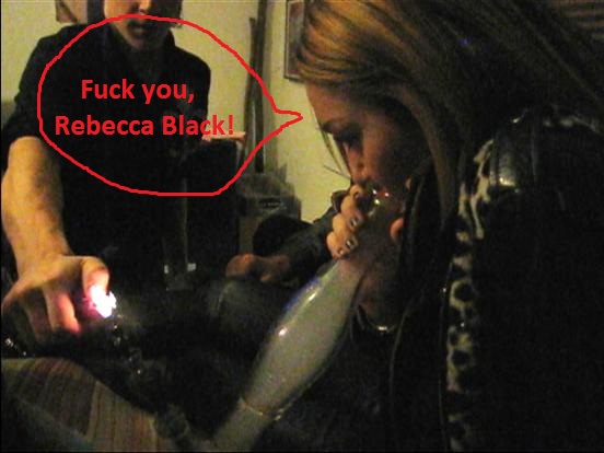 miley cyrus bong. miley cyrus bong pictures.