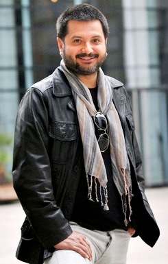 Foto de Jorge Rojas con cabello corto