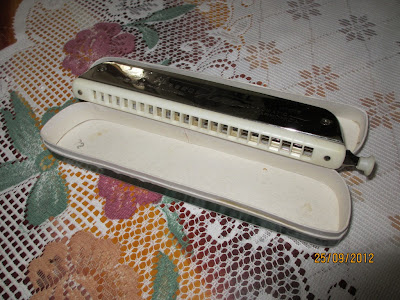 chromatic harmonica