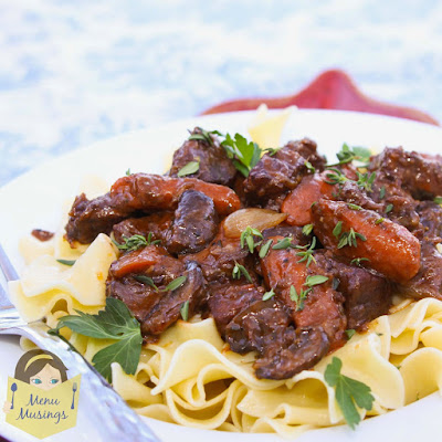 menumusings.com_boeuf bourguignon (beef bourguignon)