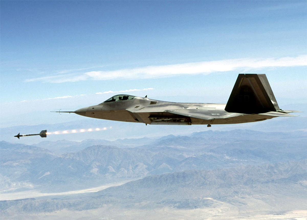 F-22 Raptor Release a Missile Wallpaper 171. is the missile stealth too?
