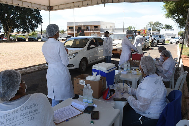 Drive-Thru vacina COVID-19 na Praça da Liberdade em Cristalina Goiás