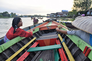 Menikmati Keindahan Pasar Terapung (Muara Kuin, Siring Banjarmasin & Lok Baintan) di Kalimantan Selatan