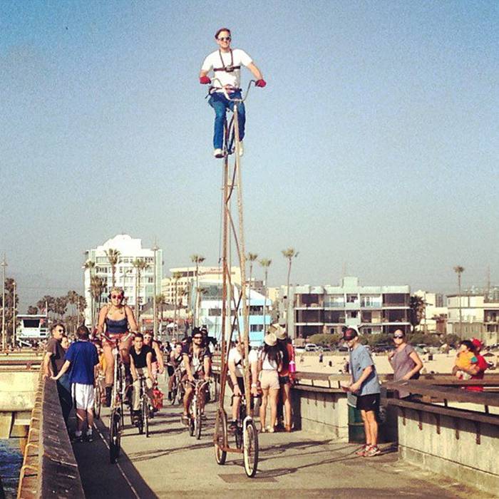 The world's tallest Bicycle, and this one was the designer Richie Trimble. In the stories have already been attempts to build the longest or the most eco-friendly bike, but until now no one and had no idea. The unique 4.5-meter-long bike was designed specifically for the annual event CicLAvia VI, which constantly collects in Los Angeles, a lot of people, especially cycling enthusiasts.