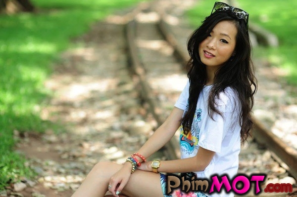 Khác biệt trong ngày hè với họa tiết nhiệt đới