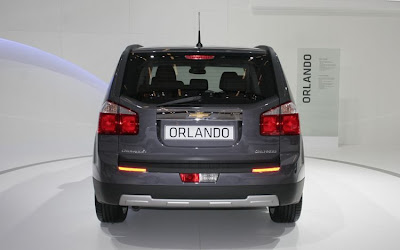 2011 2012  Chevrolet Orlando Minivan live