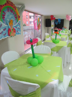 DECORACION CON GLOBOS DE CAMPANITA