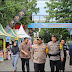 Kapolres Patroli Ngabuburit Tinjau Pam Bazar Pasar Murah Serta Bagi Takjil ke Takmir Masjid.