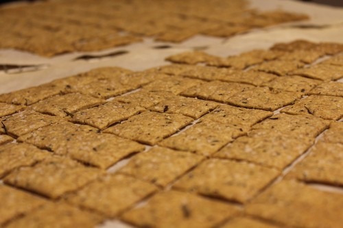 sourdough-whole-wheat-herb-crackers07