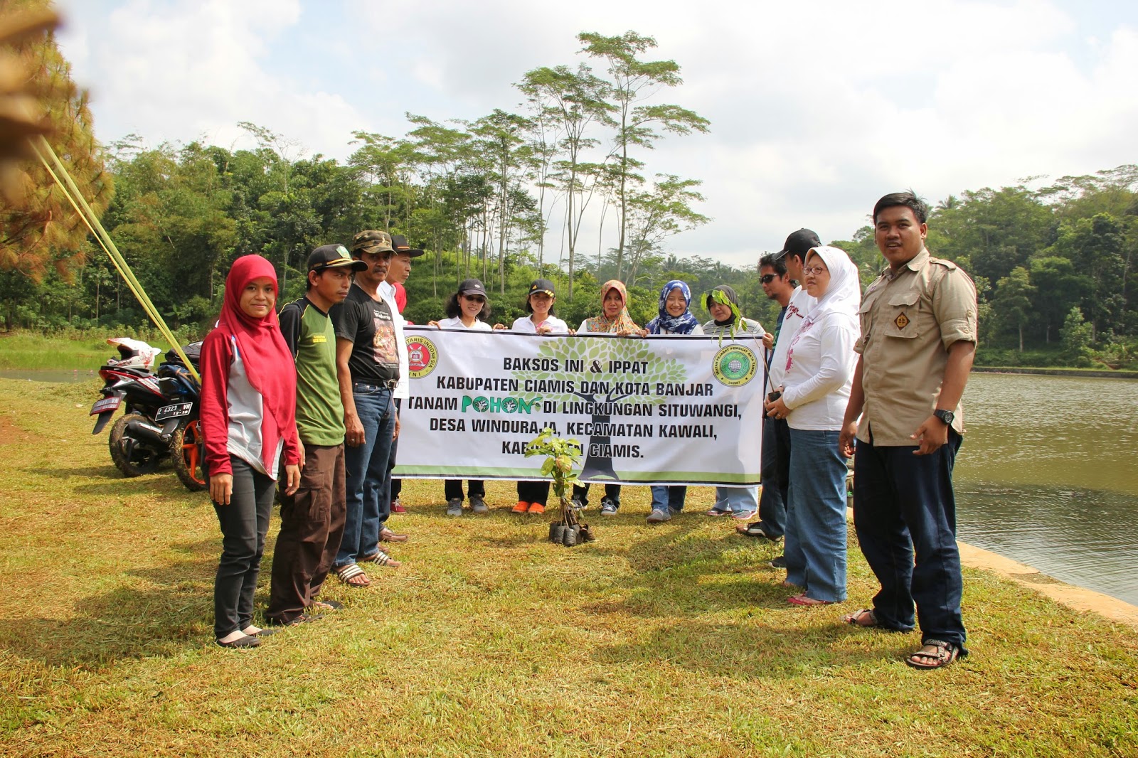 NOTARIS PPAT KABUPATEN CIAMIS DAN KOTA BANJAR TANAM POHON 