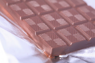 Incluir chocolate amargo na dieta faz bem ao coração, diminui o colesterol, controla a pressão arterial e muito mais!