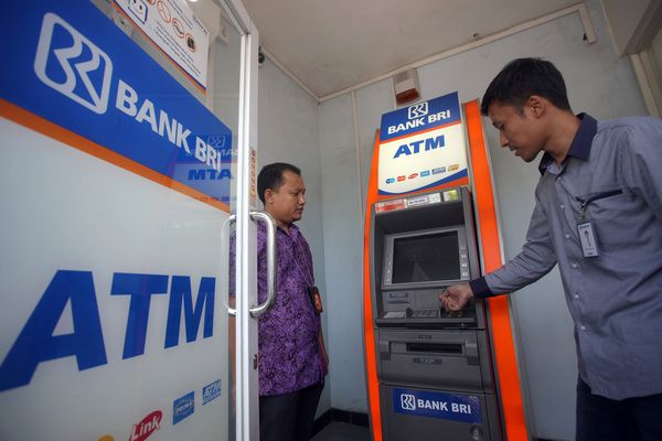 ATM Bank BRI. (Foto: Antara)
