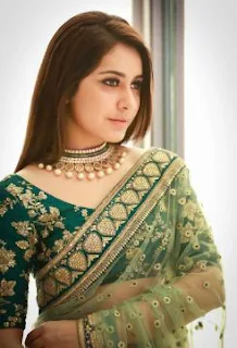 Rashi Khanna Family Husband Parents children's Marriage Photos